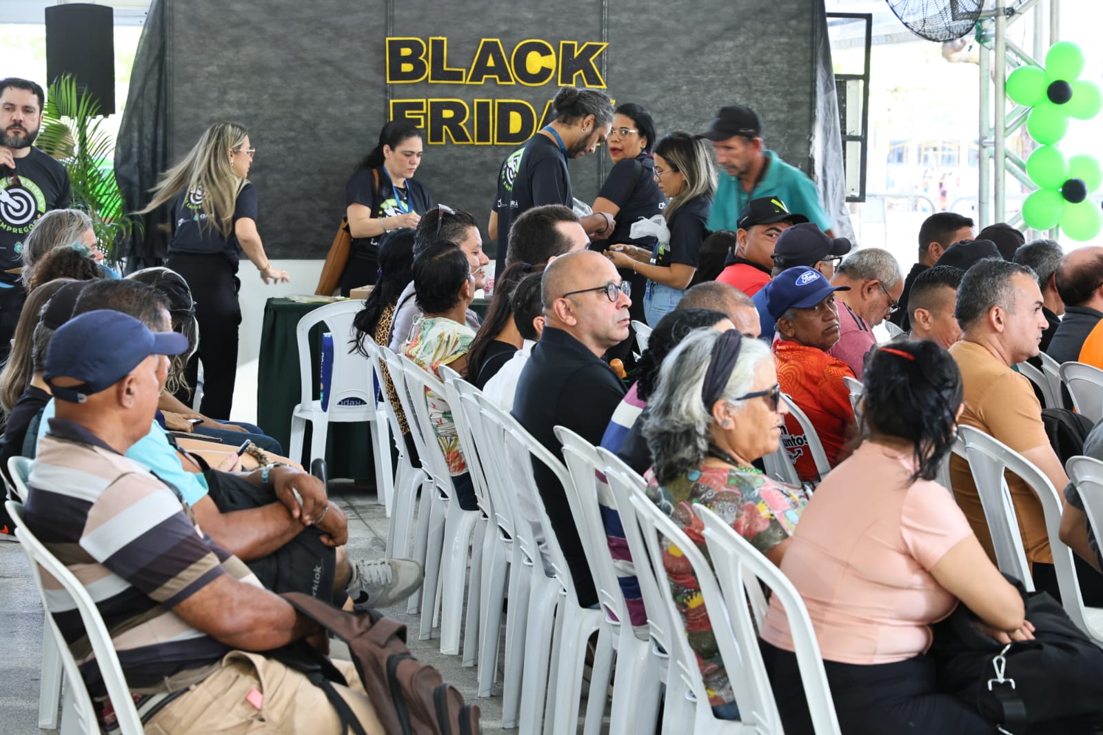 Governo do Ceará realizou mais uma edição da Black Friday de Empregos com oferta de cerca de 7 mil vagas de trabalho