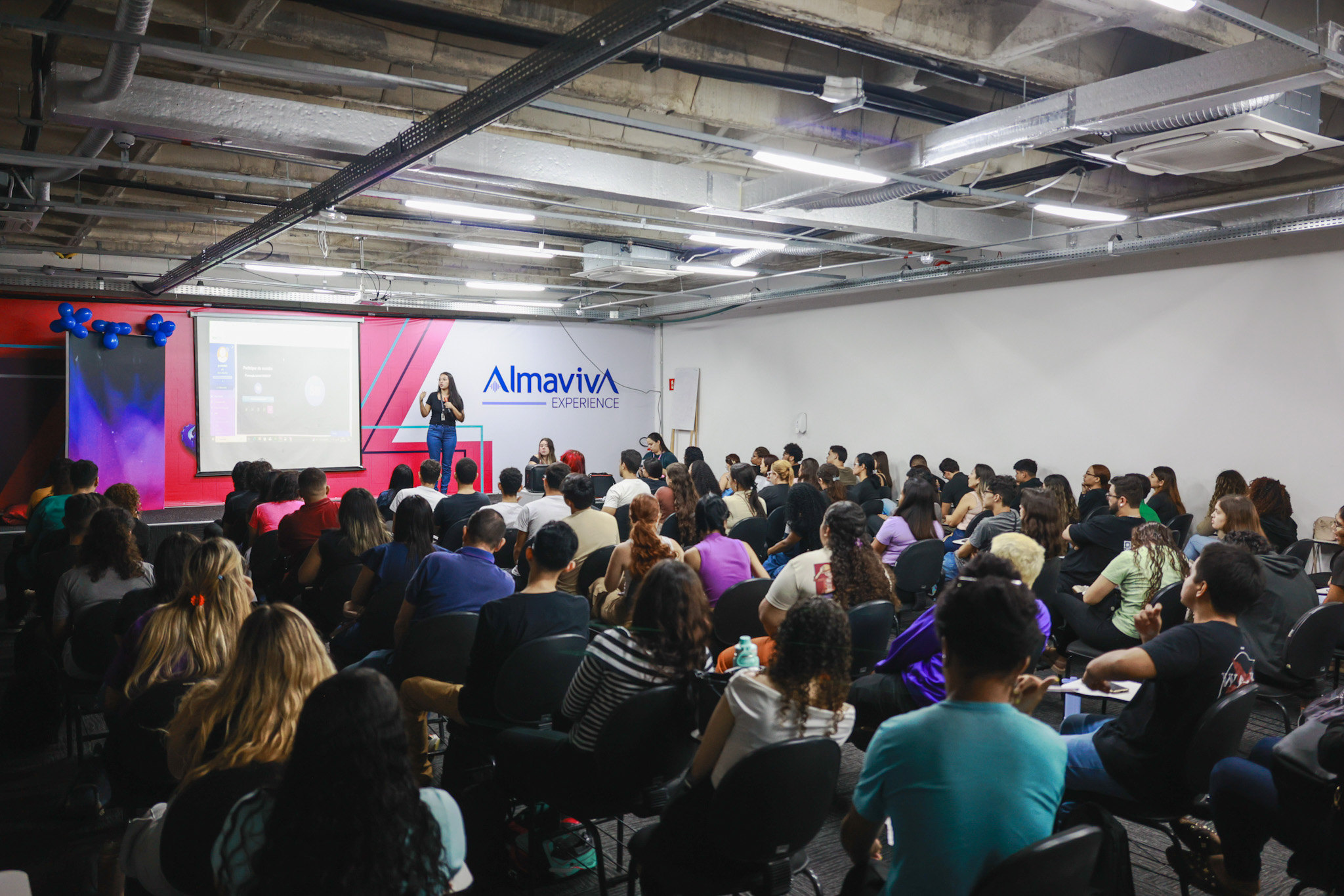 Ceará inicia o ano com a contratação de cerca de 300 profissionais selecionados no Viradão do Emprego