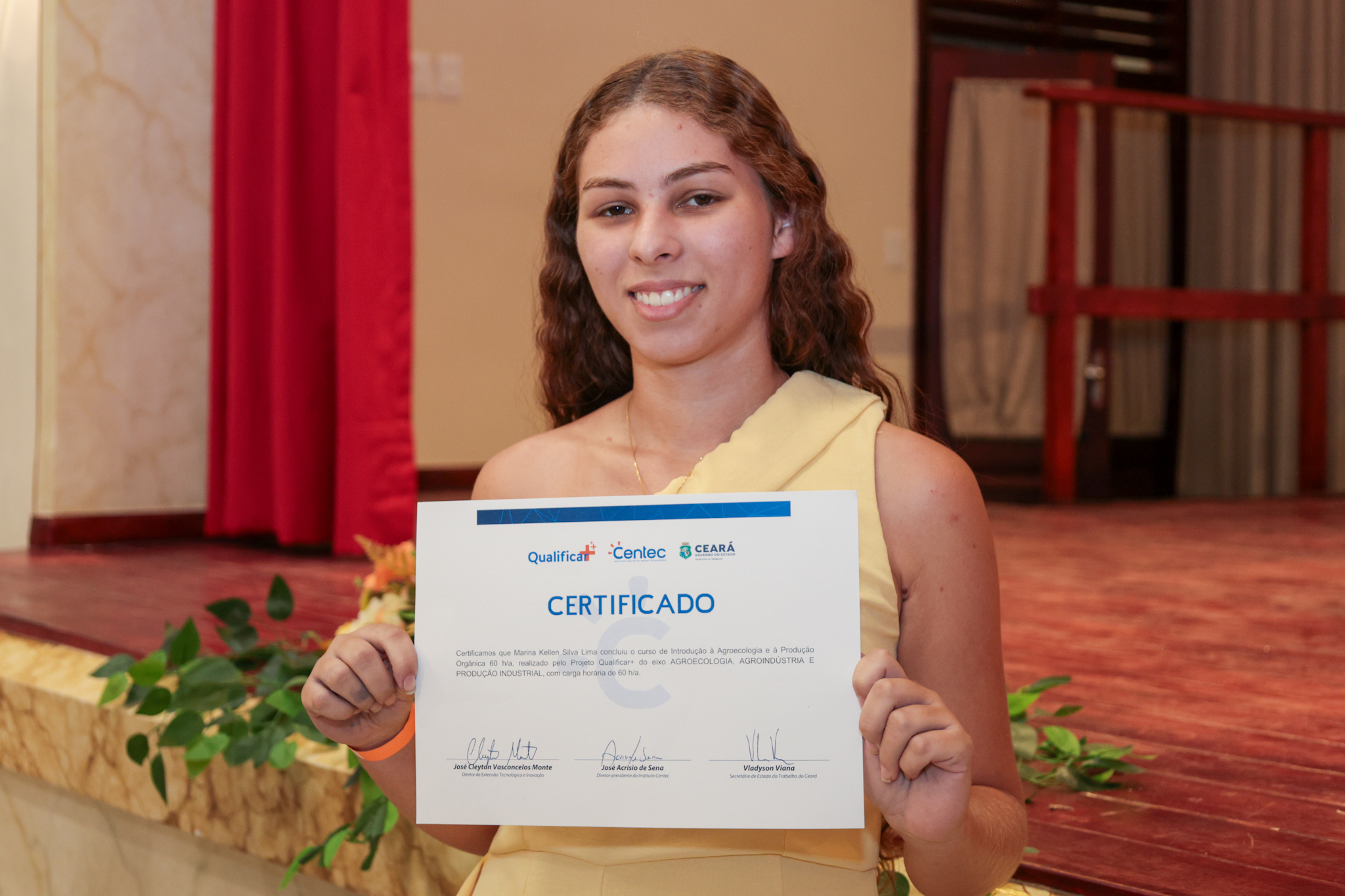 Mais de 200 novos profissionais são certificados pelo programa Qualificar + em Canindé e Região