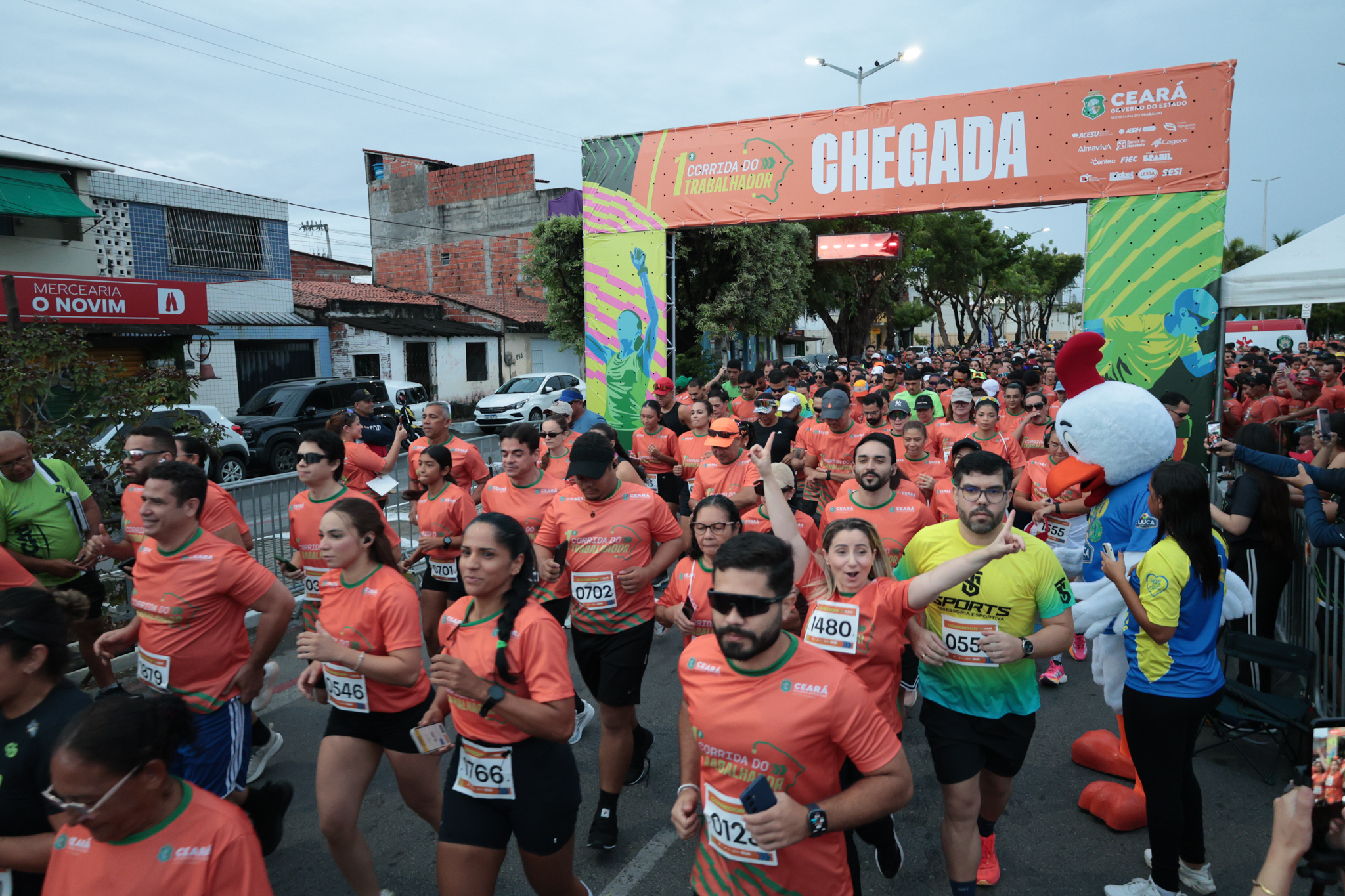 1ª Corrida do Trabalhador reúne esporte, saúde e solidariedade na Barra do Ceará